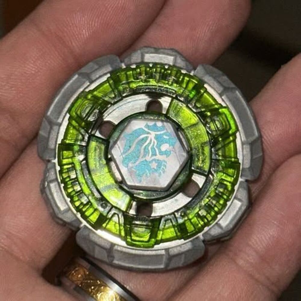 Fang Leone 130W2D Beyblade Metal Fight Takara Tomy